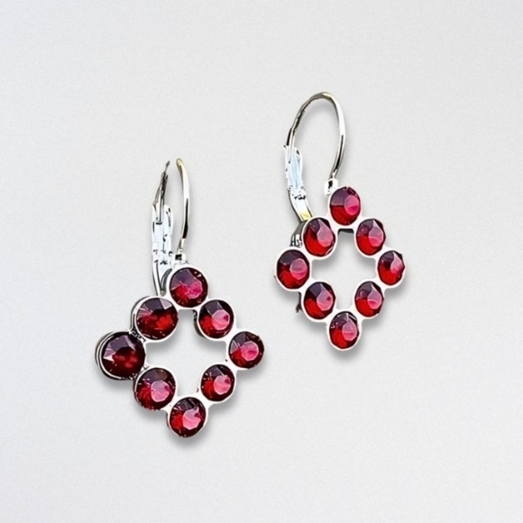 Handcrafted Swarovski Crystal Drop Earrings Lightweight Red/Silver Women's NWT - Picture 1 of 4